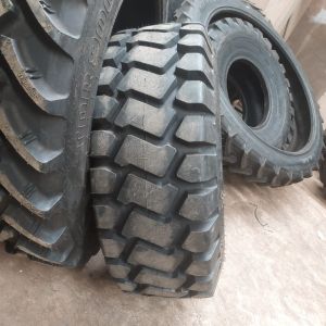 PNEU 17.5-25 E-3/L-3 20PR WLB550 TL